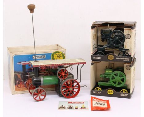 Mamod: A boxed Mamod Steam Tractor, Reference T.E.1a, used condition, in need of a clean but generally appears without damage