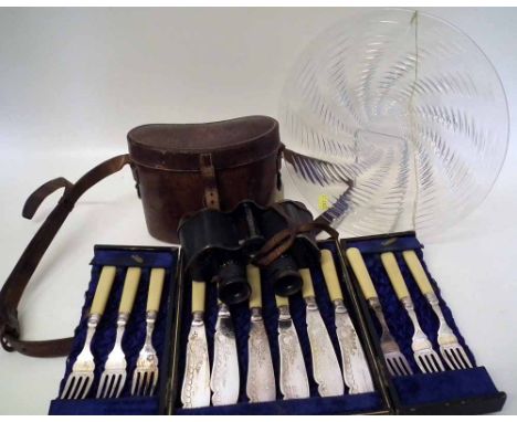 WWI army issue pair of binoculars, cased set of fish knives and forks, also a lalique glass plate, damaged. Condition report: