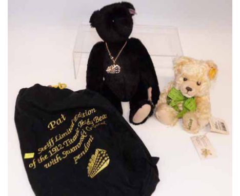 Two Steiff Bears "Pat, 1912 Titanic Bear" with swarovski crystal pendant and "Good Luck Bear". Condition report: see terms an