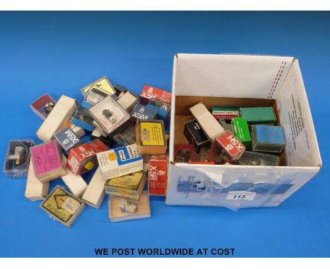 A selection of turntable pick-up arm cartridges to include TTC crystal phone cartridge model J2005, Ronette, Sonotone, Pinnac