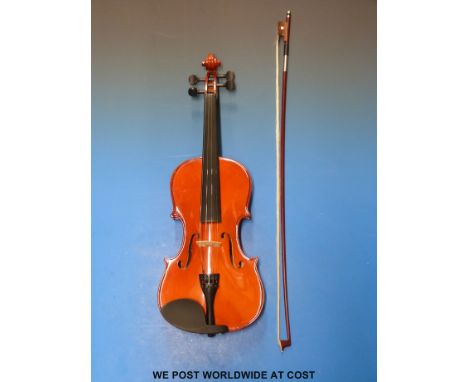 Antoni violin with bow in fitted case