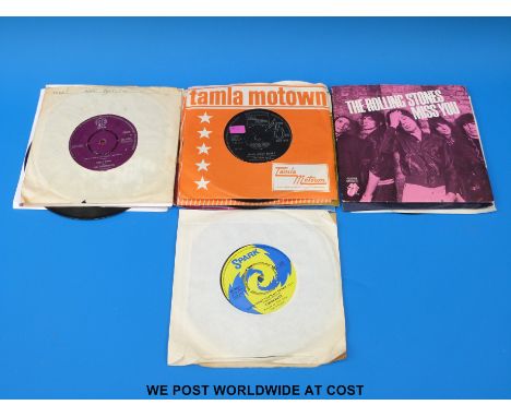 Nine boxes containing approximately 850x 7” singles, the large majority are from the mid-1950s to the mid-1970s.  The collect