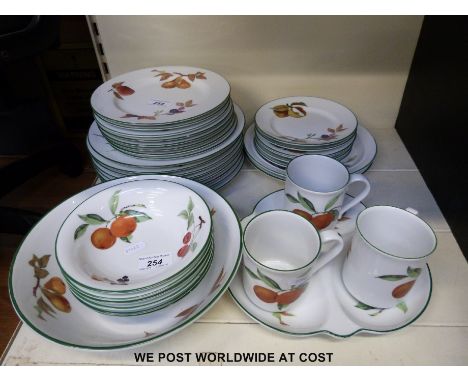 A quantity of Royal Worcester Evesham Vale dinnerware, including dinner plates, bowls etc, approximately 35 pieces in total 