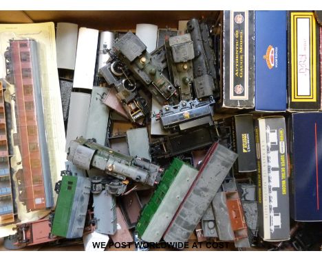Over 50 Hornby, Bachmann, Wrenn, Dapol and other 00 gauge locomotives, wagons and vans, some in original boxes