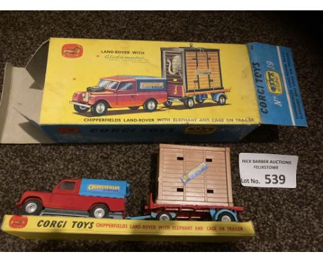 Diecast : Corgi Toys - Gift Set 19 - Chipperfields Landrover with elephant in cage on trailer - great conditions - original i