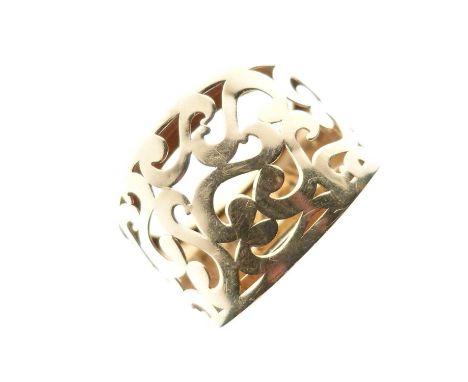 14ct gold dress ring having pierced decoration, size Q½ approx, 4.2g approx