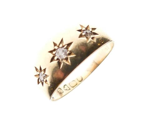 18ct gold ring gypsy set three old-cut diamonds, Chester 1920, size L approx, 3.7g gross approx