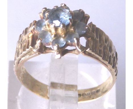 9 CT SAPPHIRE RING. 9 ct gold sapphire set ring, size K, 2,4g