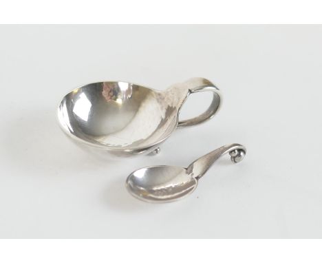 Georg Jensen silver caddy spoon, pattern no. 110, with planished bowl, 5.5cm; also a Georg Jensen silver salt spoon, pattern 