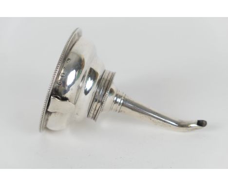 George III silver wine funnel, London 1780, height 12.5cm, weight approx. 83g 