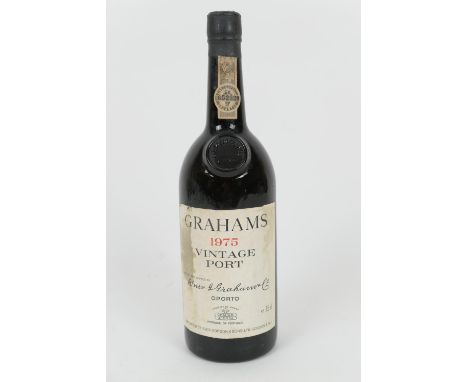 Grahams  Vintage Port, 1975, level lower neck (1 bt) 