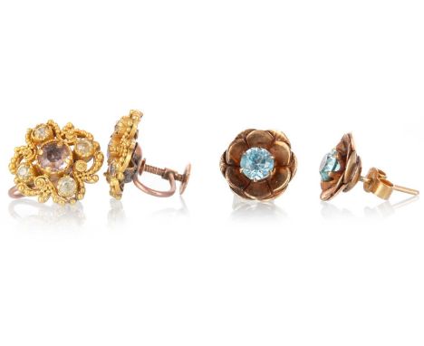 NINE CARAT GOLD TIE SLIDE AND TWO PAIRS OF EARRINGS, the tie slide with monogrammed appendage, one pair of earrings with scre
