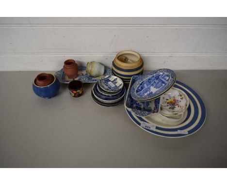 MIXED LOT CERAMICS TO INCLUDE SMALL COPELAND SPODE ITEMS