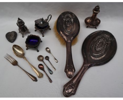 A George VI silver pepperette together with a silver spoon and fork, silver salt spoons, a silver pill box, silver backed han