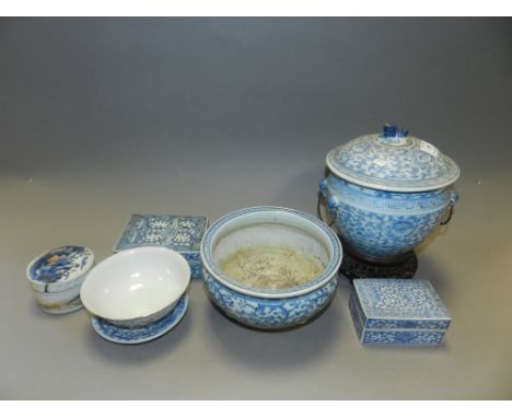 A quantity of Chinese blue and white porcelain to include two seal paste boxes and covers, a circular planter, a food jar and