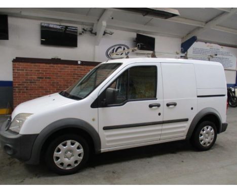 Make &amp; Model: Ford Transit Connect 75 T200Date of Reg: RJ10 ZVWColour: Whitecc: 1753MoT: 01-10-2021Fuel Type: DIESELMilea