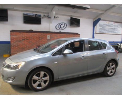 Make &amp; Model: Vauxhall Astra SRIDate of Reg: BK60 NMMColour: Silvercc: 1598MoT: 22-10-2021Fuel Type: PETROLMileage: 95kTr