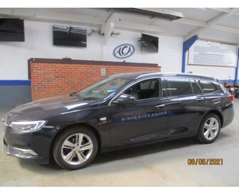 Make &amp; Model: Vauxhall Insignia Elite NavDate of Reg: FE67 VBYColour: Greycc: 1598MoT: 14-11-2021Fuel Type: DIESELMileage