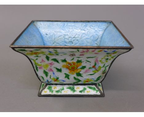 A Chinese square enamel bowl. 13.5 cm wide.