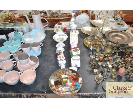 A collectors plate together with various porcelain trinket boxes to include Royal Worcester, Spode; Royal Doulton and Royal A