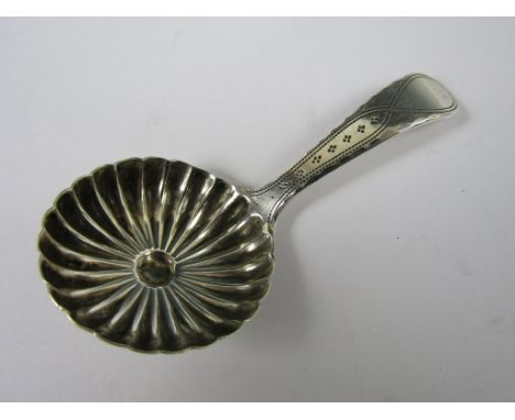 A Georgian silver caddy spoon, with circular shaped bowl and wriggle work decorated handle, Birmingham, 1796, 8g