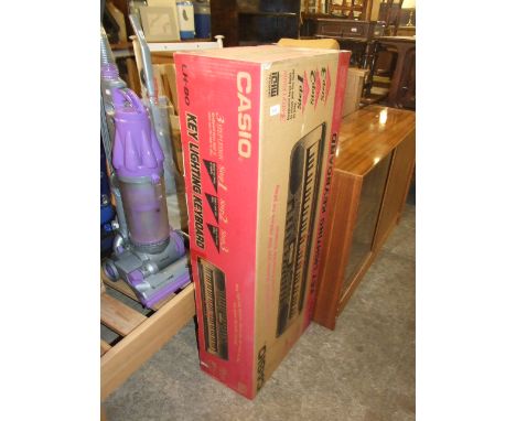 CASIO LK80 KEYBOARD + STAND