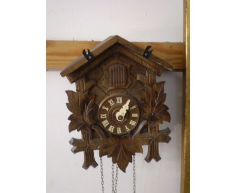 MINI CUCKOO CLOCK WITH WEIGHTS AND PENDULUM 
