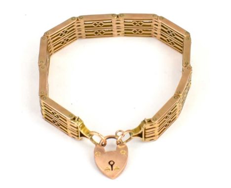 An Edwardian-style 9ct gold hinged gate bracelet of ten panels, with 9ct gold heart-shaped padlock clasp, length 17cm, approx
