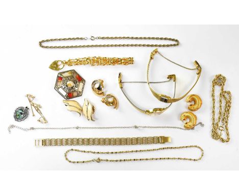A 9ct gold open belcher link necklace, approx. 3.2g, various gold plated jewellery to include necklaces, gate bracelet, ladie