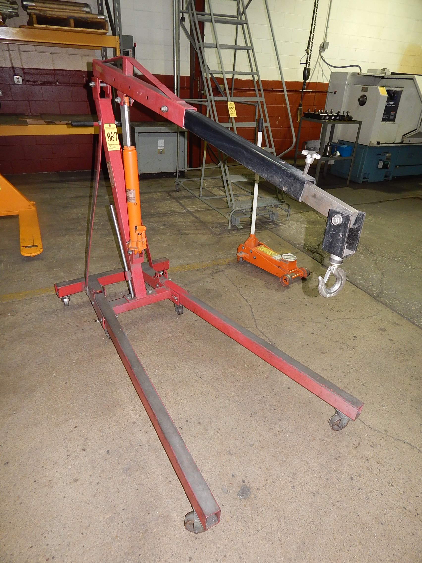 Central Hydraulics 3 Ton Engine Hoist
