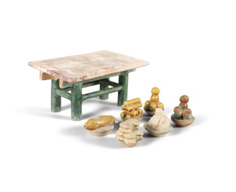 A CHINESE SANCAI GLAZED MINIATURE TABLE AND FOOD ORNAMENTS, KANGXI (1662-1722) (7)