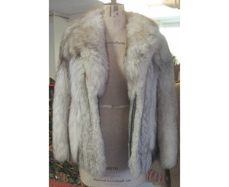 Ladies vintage blue fox fur jacket. (B.P. 24% incl. VAT)   CONDITION REPORT:  Strips of grey suede uncovered by fur between e