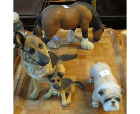 Tray of assorted animal ornaments to include Country Artists and North Light. (B.P. 24% incl. VAT)