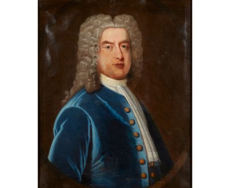 18TH CENTURY ENGLISH SCHOOL HALF-LENGTH PORTRAIT OF GENTLEMAN WITH A WIG Oil on canvas, feigned oval(.)
