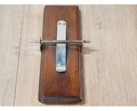 VINTAGE EVERITTS TIE PRESS NO 17 PAT NO 236378 255217