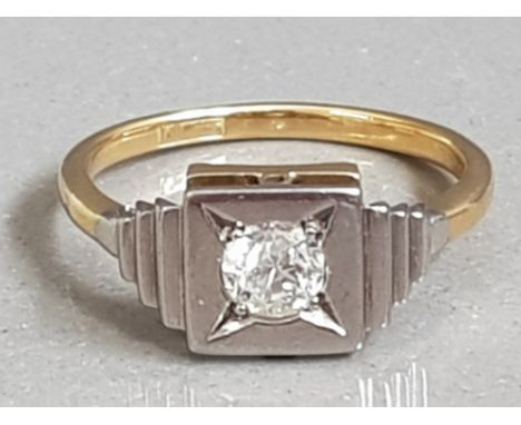 18CT GOLD DIAMOND SOLITAIRE RING WITH WHITE GOLD 3.3G SIZE M