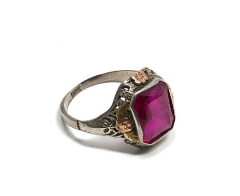 18ct white gold synthetic ruby dress ring