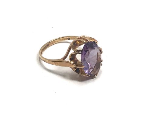 9ct gold amethyst dress ring 3.7g