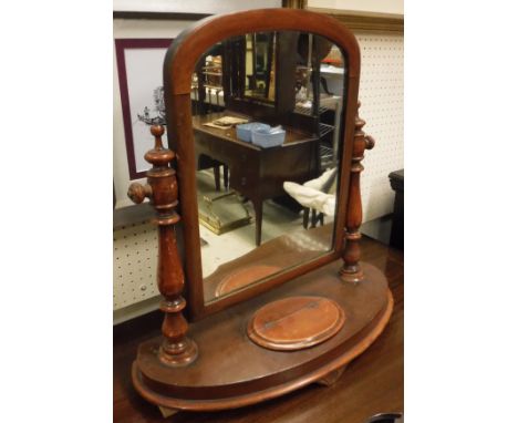 A late 19th / early 20th Century mahogany dressing table mirror 