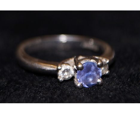 18ct White gold diamond &amp; Tanzanite ring Size M