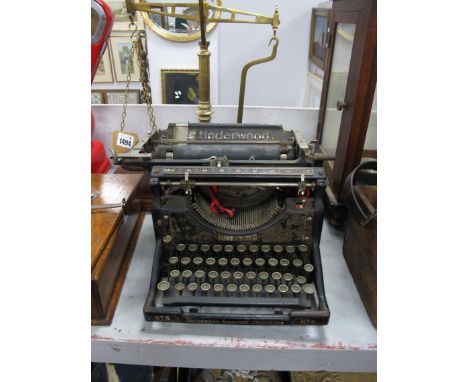 Underwood Standard Typewriter No 5, approx 38cm wide. [867131]