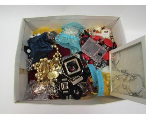 A quantity of costume jewellery including bracelets, rings, necklaces etc 