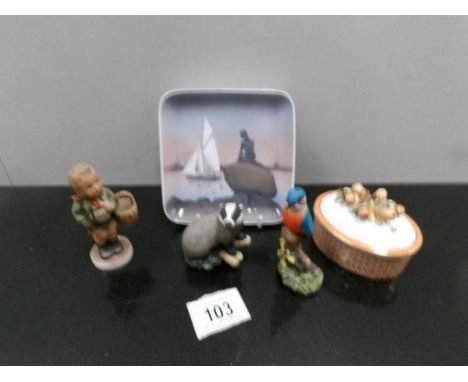 A Crown Devon trinket pot, A Copenhagen plate, a Goebel boy and 2 Border Art animals.