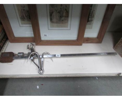 A set of Avery scales