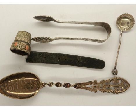 Hallmarked silver sugar tongues, spoon and thimble, 14g, and a sterling silver spoon (4). UK P&amp;P Group 1 (£16+VAT for the