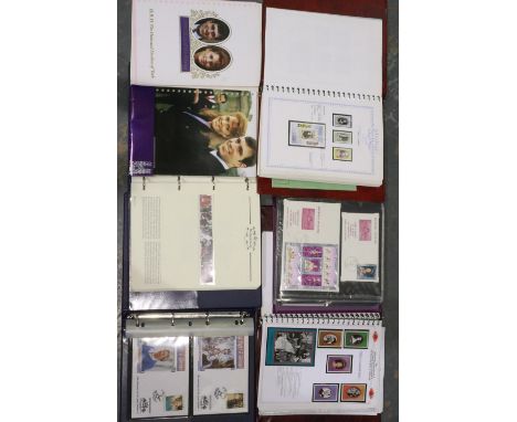 Five Royal Commemorative stamp albums. UK P&amp;P Group 3 (£30+VAT for the first lot and £8+VAT for subsequent lots) 