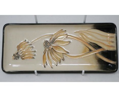 Moorcroft trinket dish in the Cornflower pattern, no chips or cracks, L: 20 cm. UK P&amp;P Group 2 (£20+VAT for the first lot