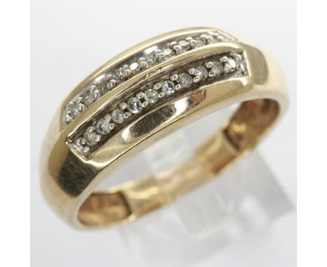 Yellow metal ring set with diamonds, size V/W, 2.8g. UK P&amp;P Group 1 (£16+VAT for the first lot and £2+VAT for subsequent 