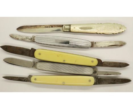 Five fruit knives, one with mother of pearl handle and hallmarked silver blade. UK P&amp;P Group 2 (£20+VAT for the first lot