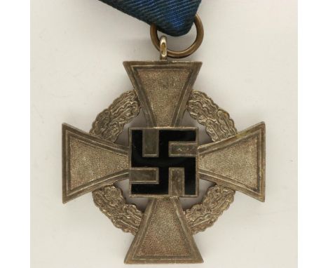 WWII enamelled German long service medal. UK P&amp;P Group 0 (£6+VAT for the first lot and £1+VAT for subsequent lots) 